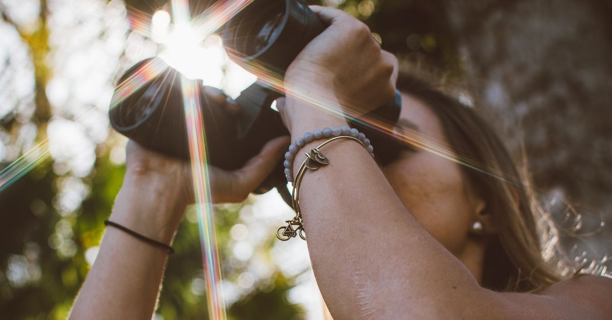 Tammuz A Month of Reflection for a Brighter Future - Haly Ministries (woman using binoculars)